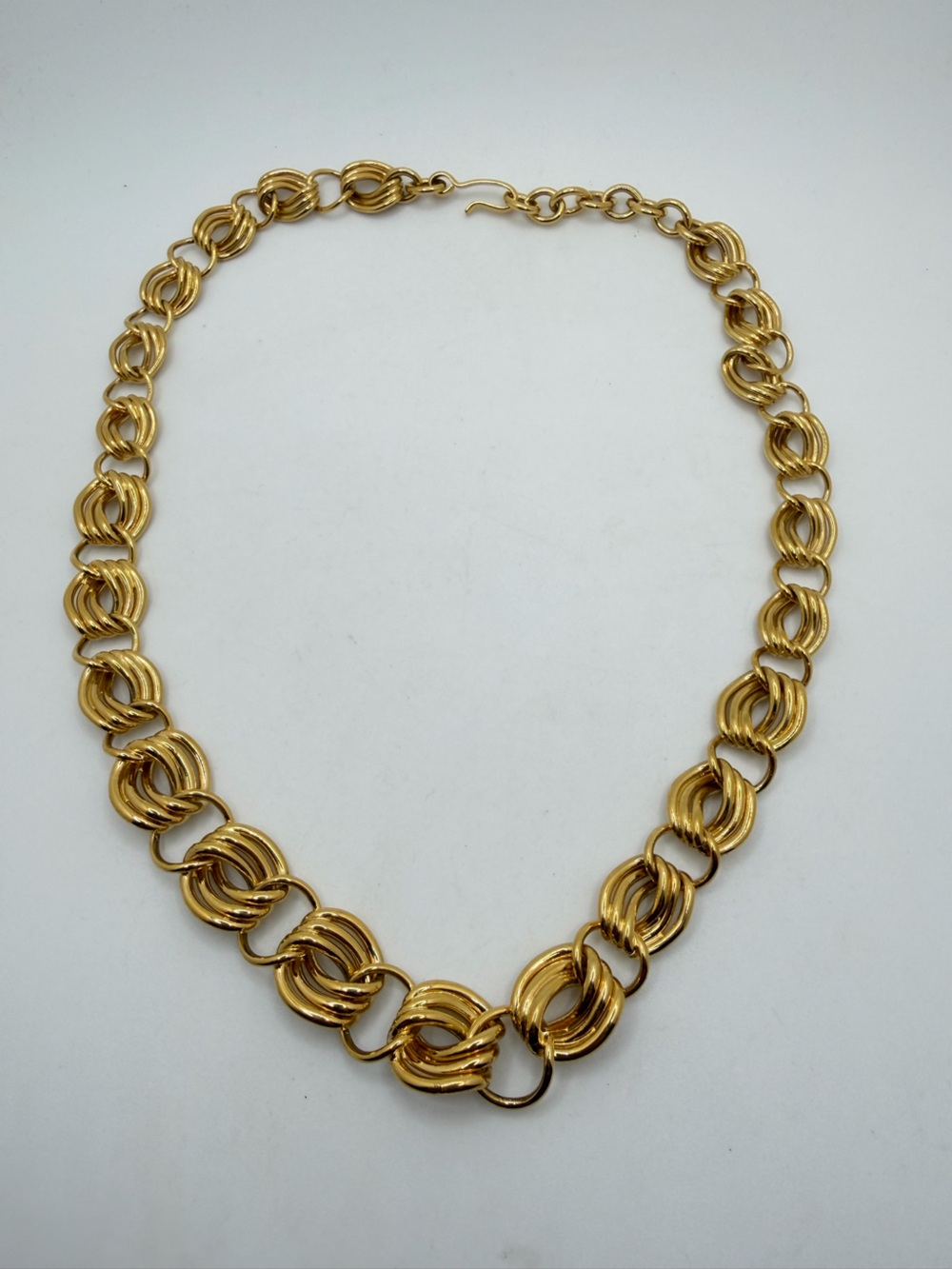 up to 19" MONET gold tone thick link chain necklace!